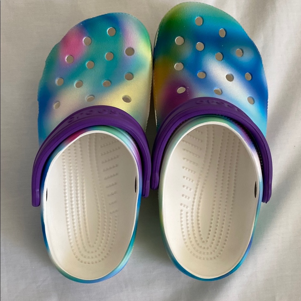 Women’s  Crocs Water Shoes - Multicolor and Purple J 4
